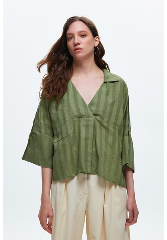 Блузка adL с карманом на груди, зеленый