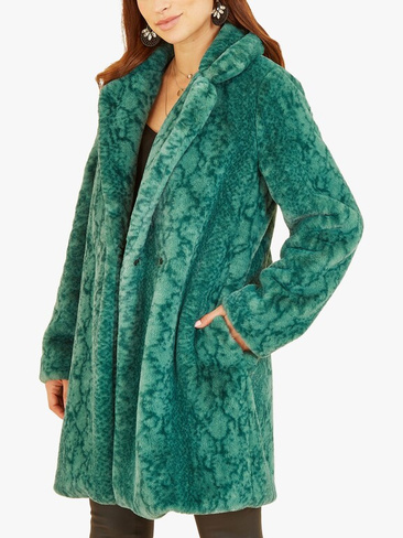 Пальто из искусственного меха Yumi со змеиным принтом, зеленое