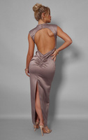 PrettyLittleThing Серо-коричневое атласное платье мидакси с вырезом сзади, рюшами и поясом