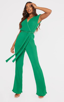 PrettyLittleThing Ярко-зеленый комбинезон с расклешенными штанинами и подплечниками со складками