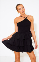 PrettyLittleThing Черное ярусное платье прямого кроя с воротником-халтер и гофрированной юбкой