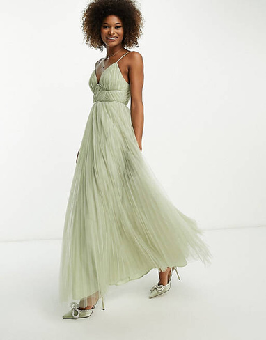 Платье макси с лифом, сборками и плиссированной юбкой ASOS DESIGN Bridesmaid цвета шалфея