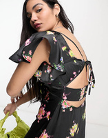 Черное чайное платье макси с завязкой спереди Reclaimed Vintage с цветочным принтом