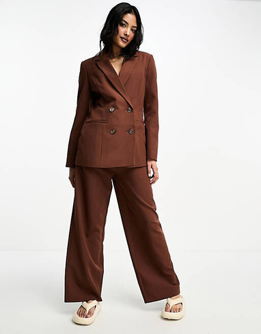 Двубортный пиджак оверсайз Miss Selfridge коричневого цвета - КОРИЧНЕВЫЙ - КОРИЧНЕВЫЙ