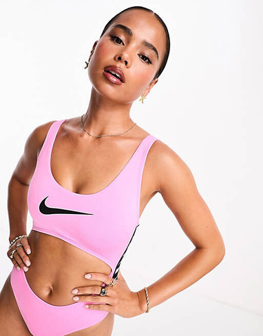 Розовый купальник с вырезом и логотипом Nike Swim Icon