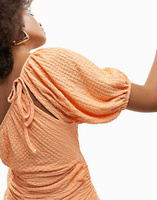 Оранжевое фактурное платье миди с пышными рукавами и вырезом на талии ASOS DESIGN