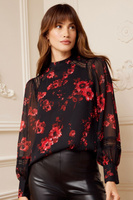 Блуза с длинными рукавами высоким вырезом и кружевной отделкой Черная с цветами Love & Roses, черный