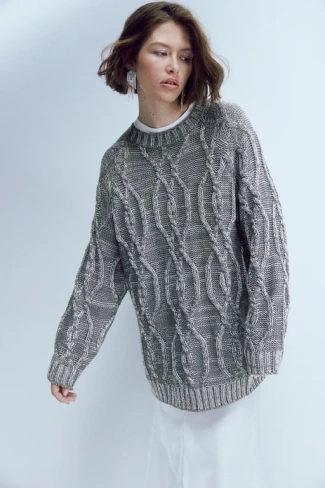 Объемный блестящий свитер цвета металлик H&M, серый
