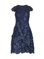 Коктейльное платье с цветочной аппликацией и короткими рукавами Teri Jon By Rickie Freeman, темно-синий